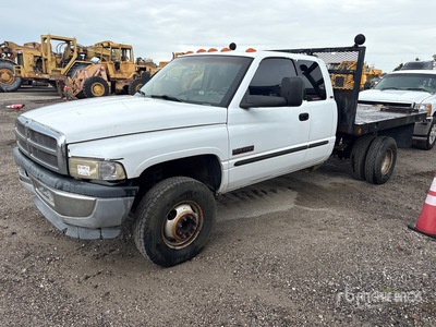 2001 Dodge Ram 3500 4x4 Extended Cab Flatbed Truck