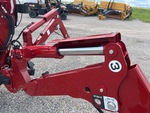 Chassis with Outrigger Cylinders