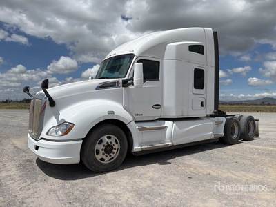 2017 Kenworth T680 6x4 Tractocamion con Dormitorio / Tracteur Routier Couchette