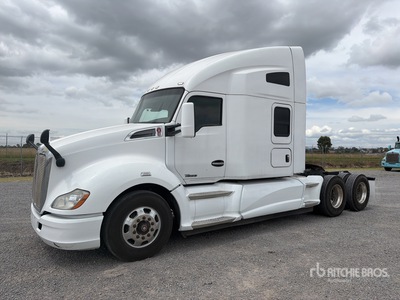 2017 Kenworth T680 6x4 Tractocamion con Dormitorio / Cabeza Tractora Cabina Dormitorio