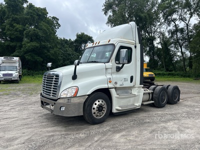 2018 Freightliner Cascadia 125 6x4 Ciągnik siodłowy T/A z kabiną dzienną