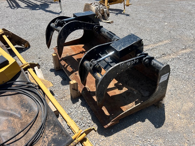 Land Pride GB3080 80 in Skid Steer Grapple Bucket