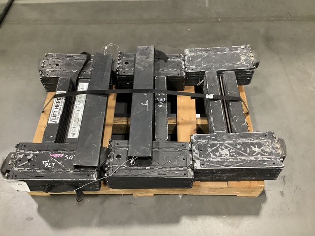 (3) Collapsible Ladders (3) Collapsible Ladders