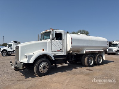 2004 Kenworth T800 4000 gal 6x2 Water vrachtwagen