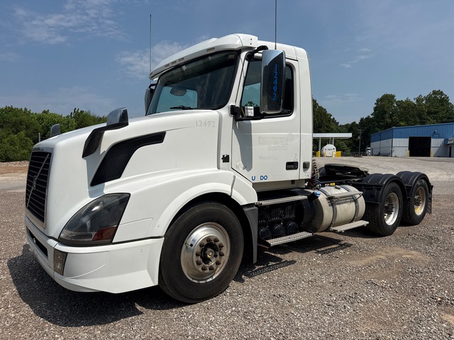 2016 Volvo VNL64T300 6x4 T/A Sleeper Truck Tractor