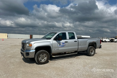 2015 GMC Sierra 3500HD 4x4 Extended Cab بيك اب