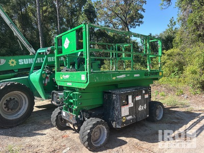 2016 Genie GS2669RT 4x4 Dual Fuel منصة رفع متحركة