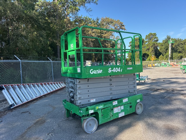 2016 Genie GS-4047 Electric Scissor Lift