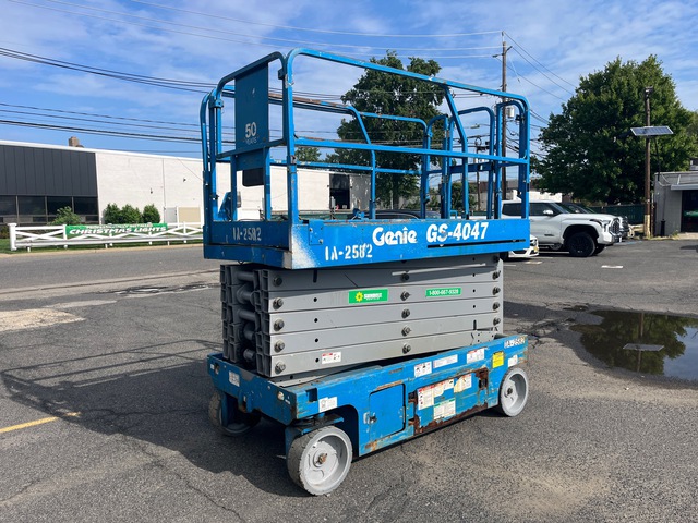 2016 Genie GS-4047 Electric Scissor Lift 2016 Genie GS-4047 Electric Scissor Lift