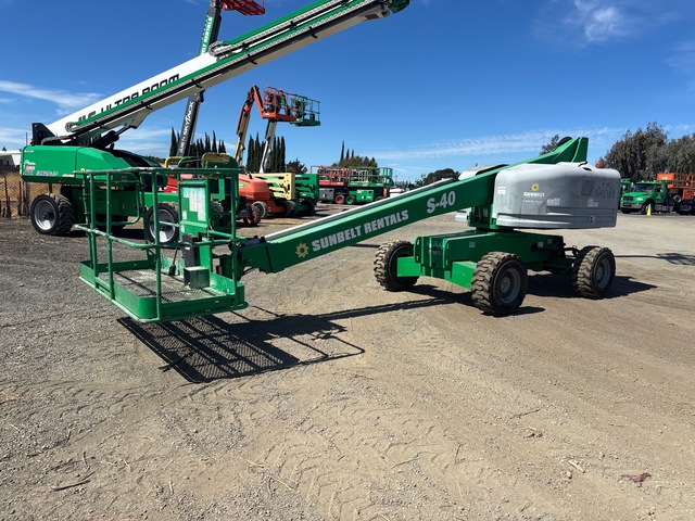 2017 Genie S-40 4WD Dual Fuel Telescopic Boom Lift 2017 Genie S-40 4WD Dual Fuel Telescopic Boom Lift