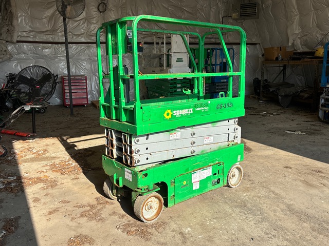 2016 Genie GS1930 Electric Scissor Lift