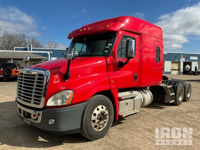 2018 Freightliner Cascadia 125 6x4 T/A Slaapcabine Trekker