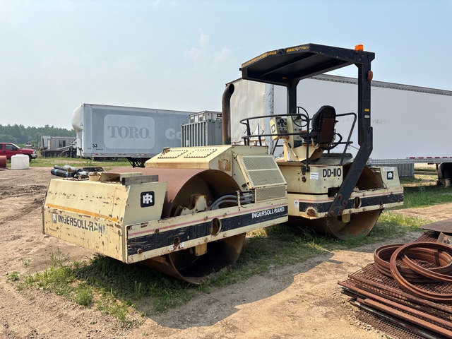 1995 Ingersoll Rand DD-110 Double Drum Roller (Inoperable) 1995 Ingersoll Rand DD-110 Double Drum Roller (Inoperable)