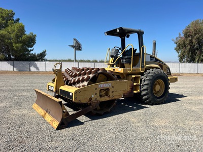 2003 Cat CP563 Compacteur à tambour à pieds dameurs