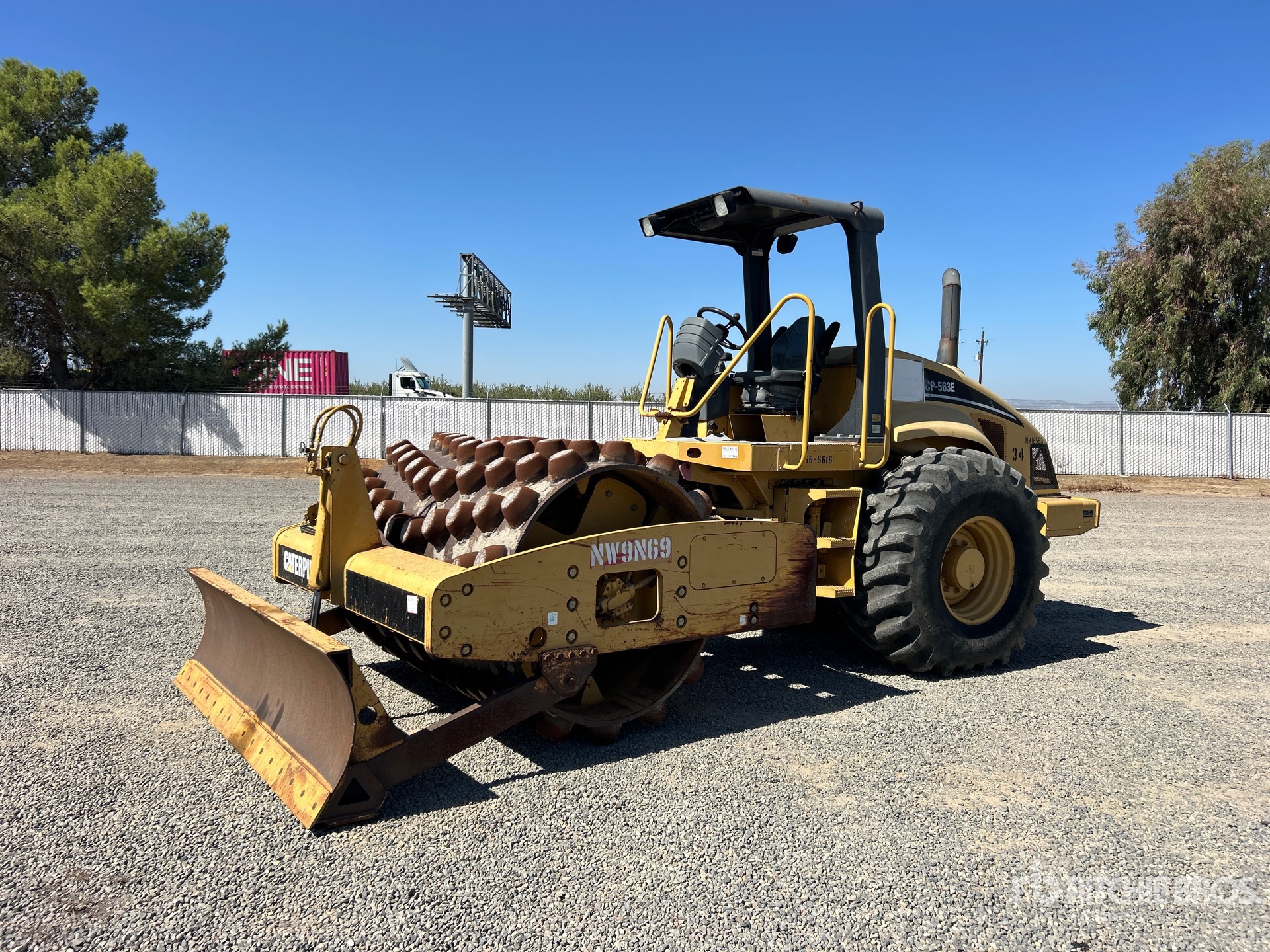 2003 Cat CP563 Padfoot Drum Compactor