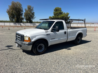 2002 Ford F-250 XL 4x2 Pickup