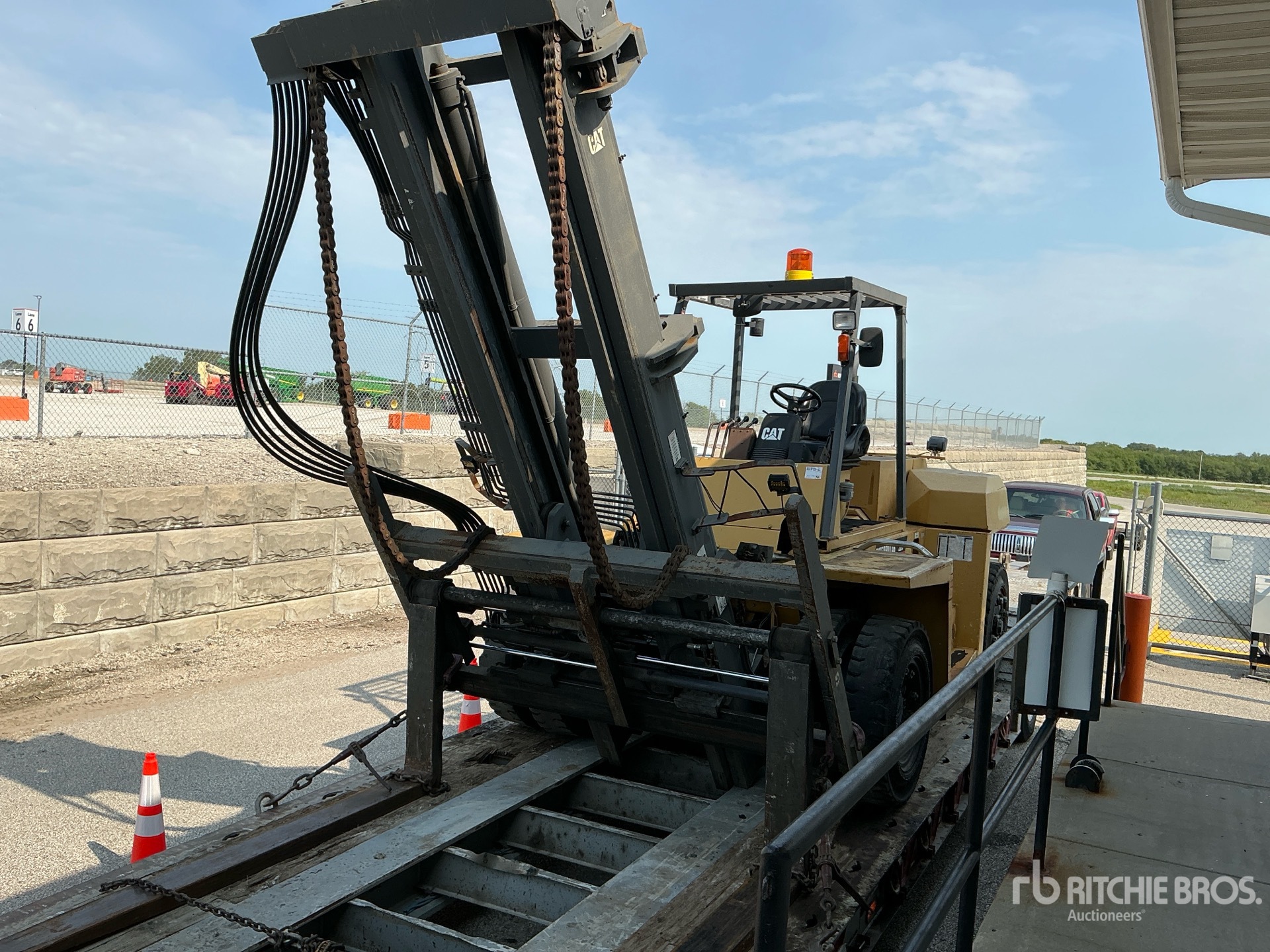 2008 Cat DP1000 Forklift