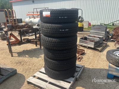 Quantity of (6) Michelin 245/75R17 اطارات المواصلات (Unused)