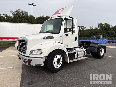2017 Freightliner M2 112 4x2 S/A Dagcabine Trekker