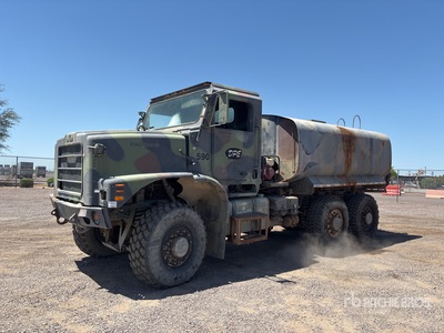2003 Oshkosh 4000 gal 4x2 Water Truck