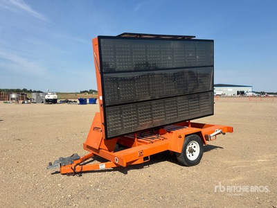 2002 Ver-Mac PCMS 1210 75 W Solar Message Board (Inoperable)