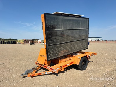 2000 Ver-Mac PCMS 1210 75 W Solar Message Board (Inoperable)