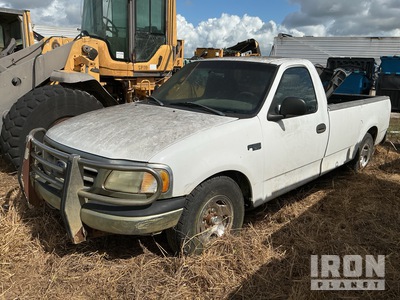 2002 Ford F-150 XL 4x2 Pickup