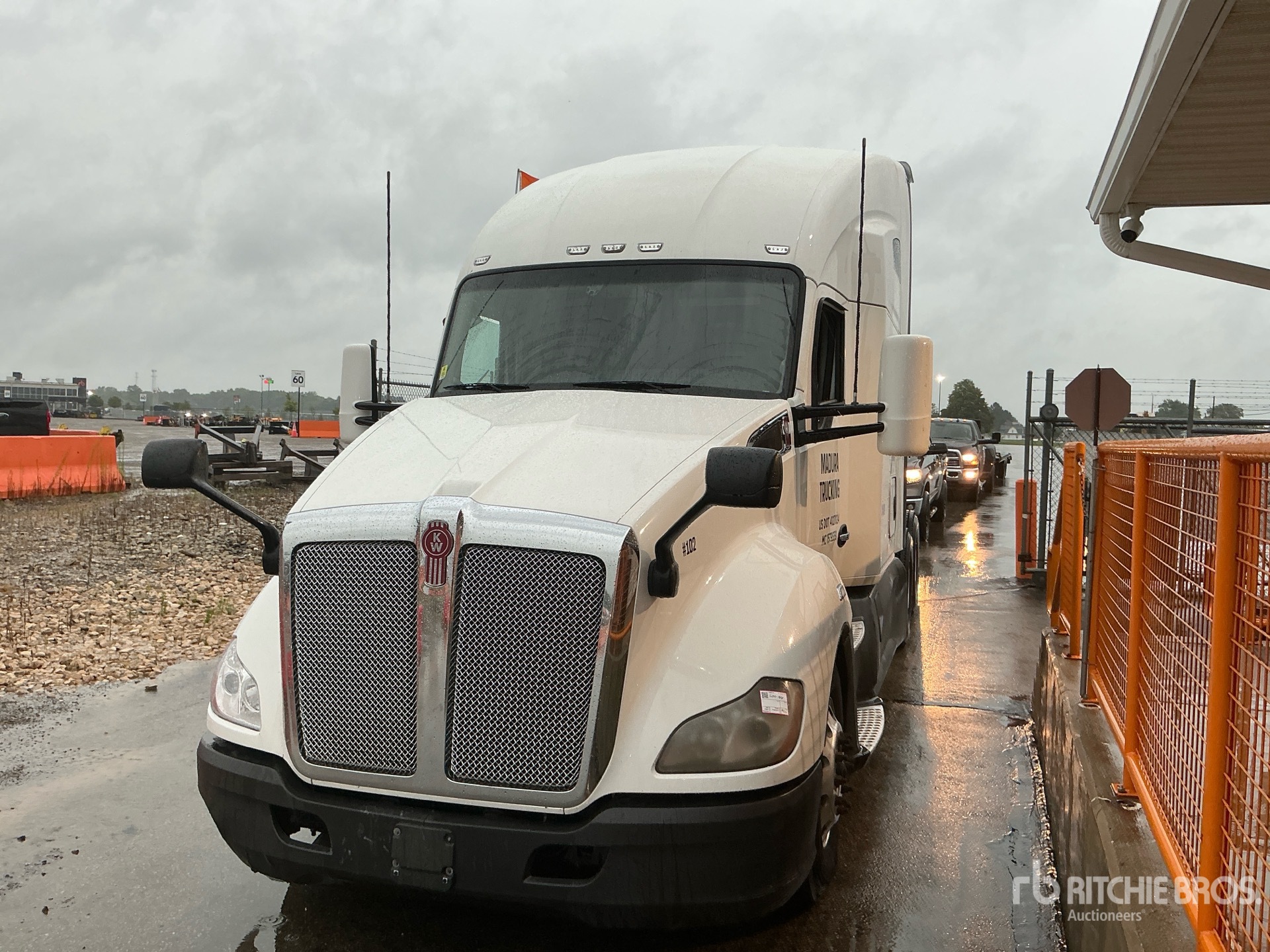 2020 Kenworth T680 T/A Sleeper Truck Tractor