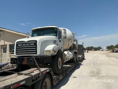 2016 Mack GU813 6x4 Mixer Truck