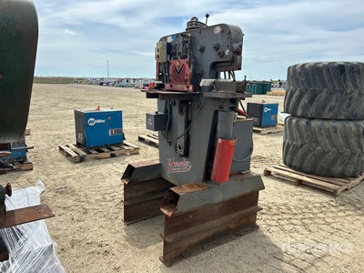 Edwards 55 Ton Trabajador de Iron