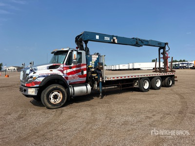 Hiab 255K-3 6440 lb Knuckle Boom on 2013 International 7600 8x4 Boom Truck