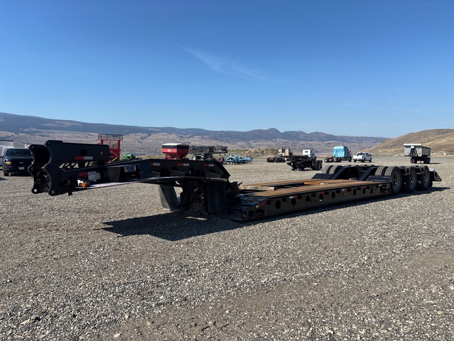 2017 K-Line 60 ton Tri/A Removable Gooseneck Lowboy Trailer w/ Booster Axle