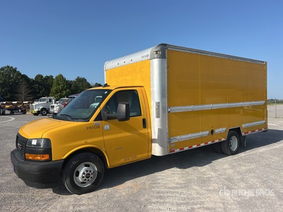 2019 GMC Savana G3500 4x2 Moving Van Truck