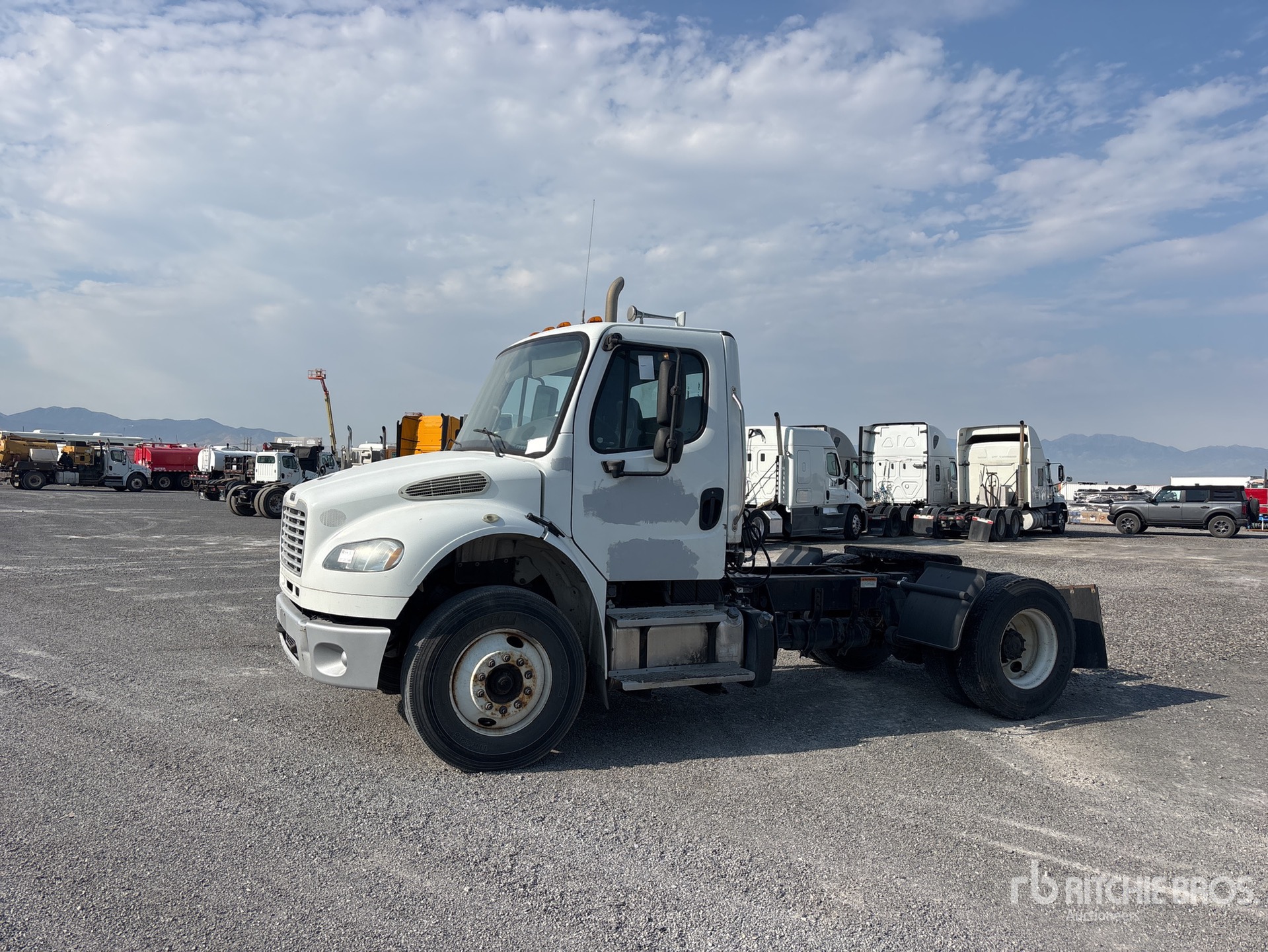 2013 Freightliner M2 4x2 S/A Day Cab Truck Tractor