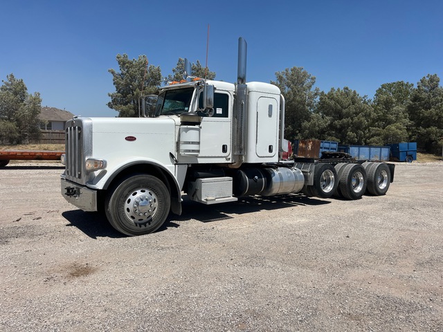 2016 Peterbilt 389 8x4 Tri/A Sleeper Truck Tractor