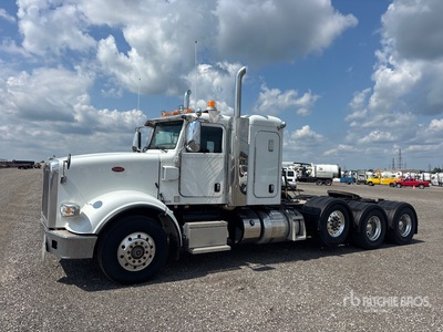 2014 Peterbilt 367 8x4 Tri/A Slaapcabine Tractor