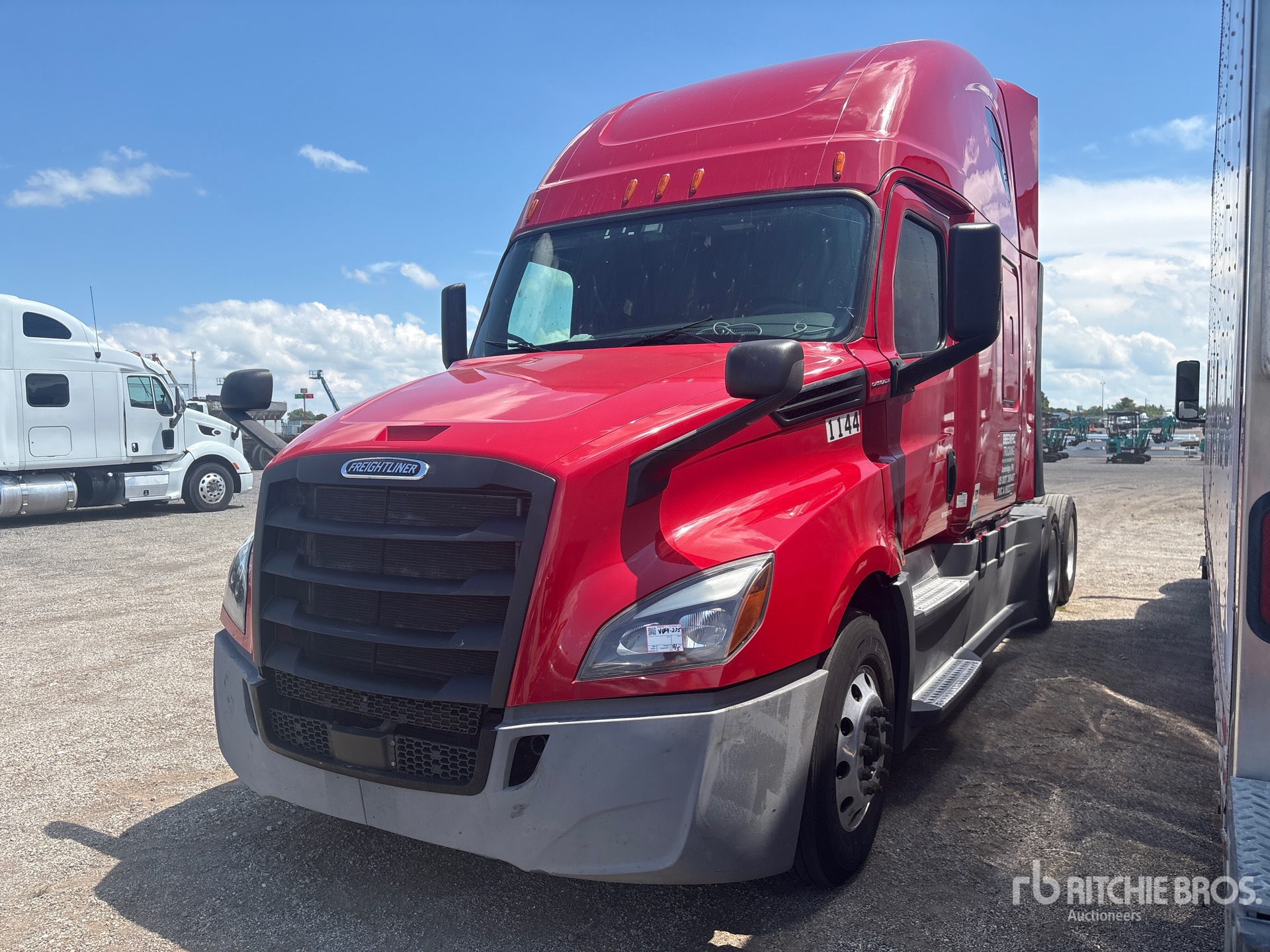 2020 Freightliner Cascadia 126 6x4 T/A Sleeper Truck Tractor