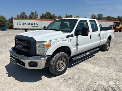 2015 Ford F-350 XL 4x4 Crew Cab Pickup