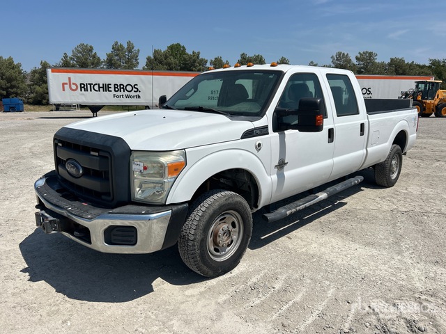 2015 Ford F-350 XL 4x4 Crew Cab Pickup