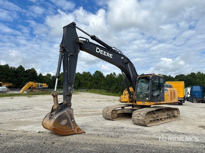 2016 John Deere 210G LC Kettenbagger