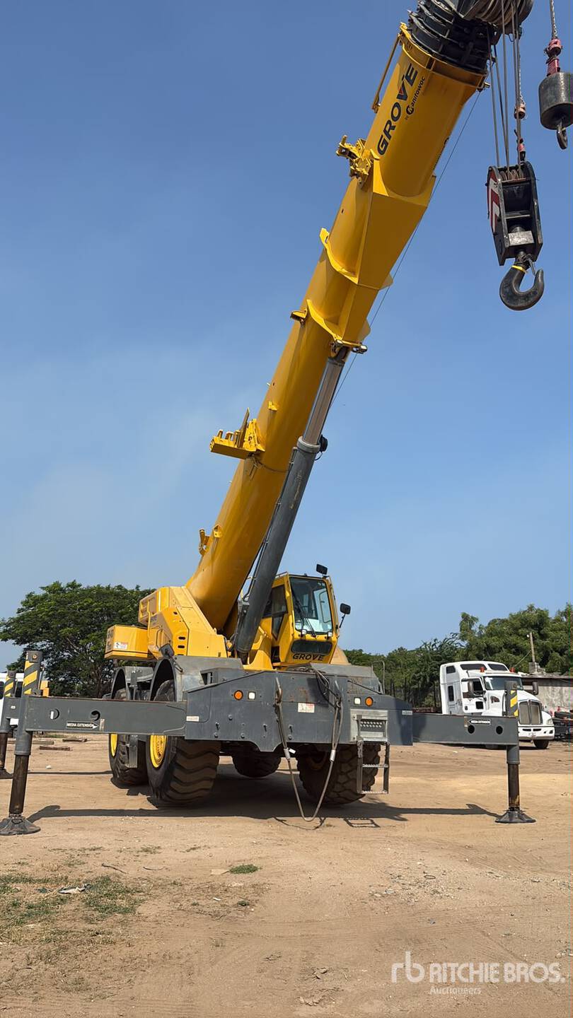 Grove GRT8100 Grua Todo Terreno / Rough Terrain Crane