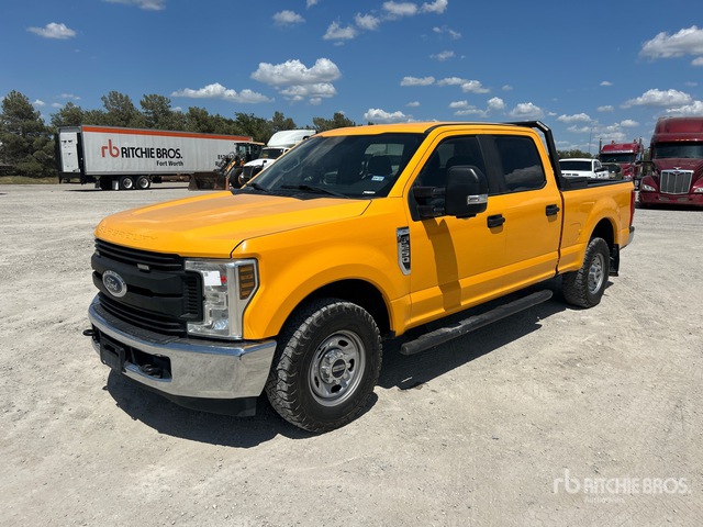2018 Ford F-250 4x2 Crew Cab Pickup