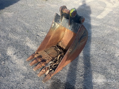 ANT 550 mm Q/C Digging Excavator Bucket - Fits 7 - 10 ton