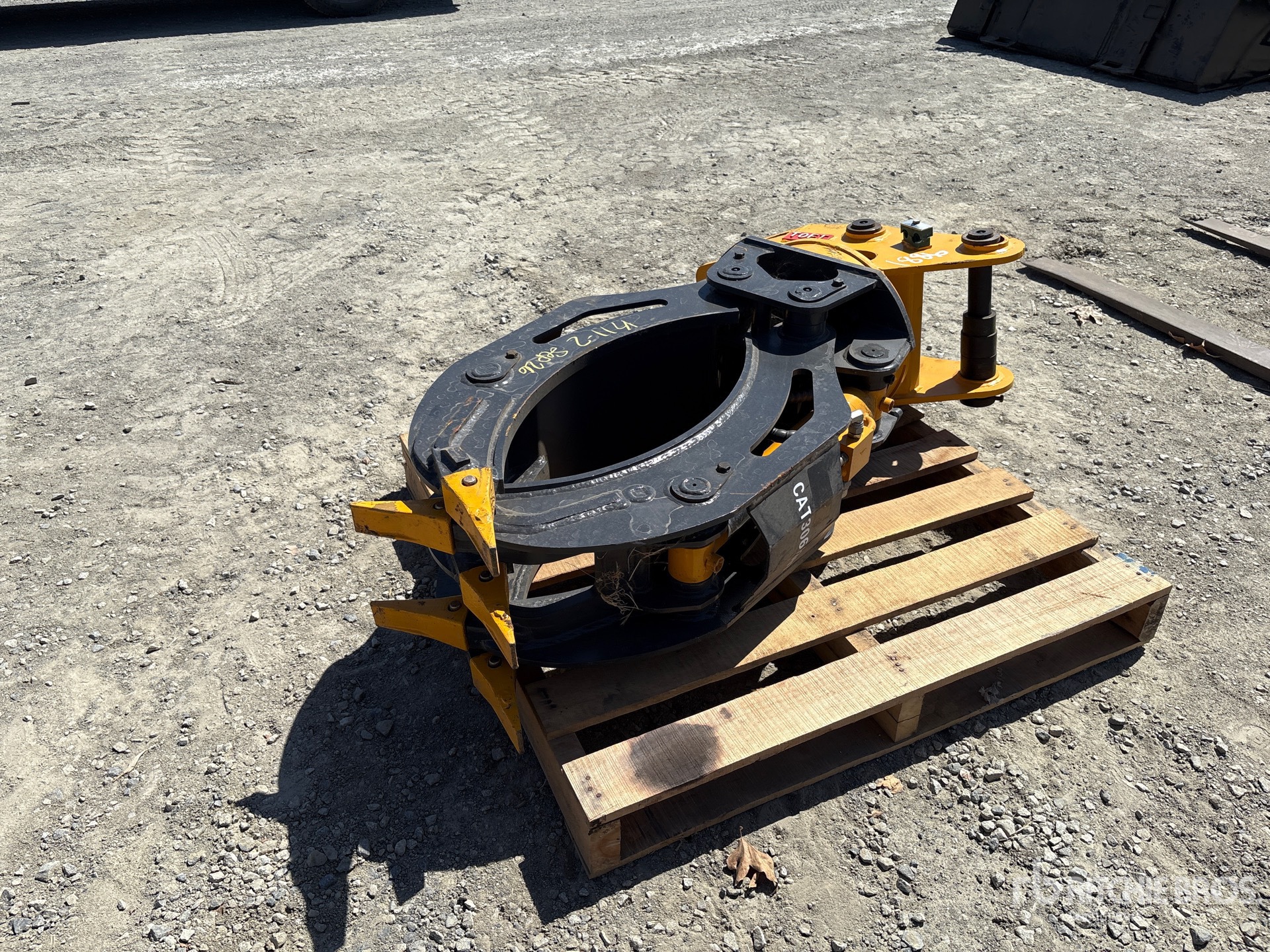 2025 TOFT 04G 53 in Hydraulic Log Grapple