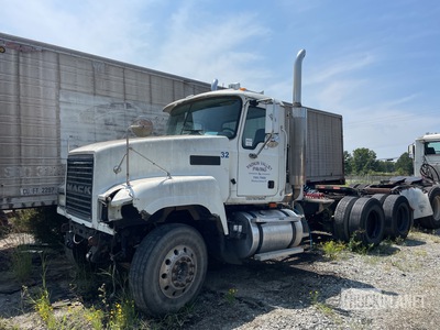 2006 Mack CH600GK 6x4 Tracteur routier (Glider Kit)