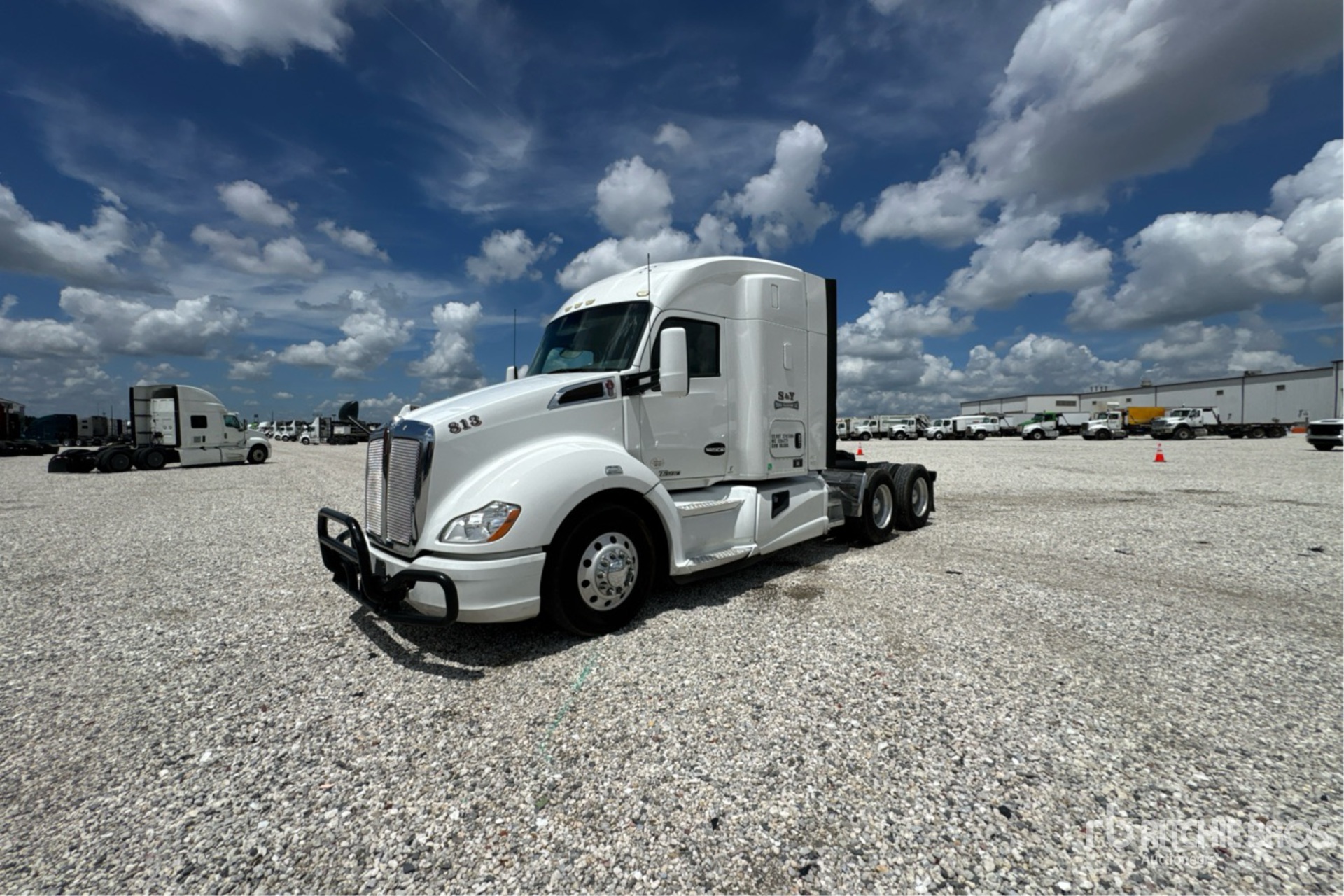 2017 Kenworth T680 6x4 T/A Sleeper Truck Tractor