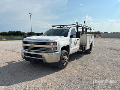 2015 Chevrolet Silverado 3500HD 4x2 Utility Truck