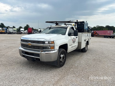 2015 Chevrolet Silverado 3500HD 4x2 Service Truck
