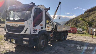 2020 Bonfiglioli P30500XL/4SI 6 ton Knuckle Boom on 2021 Iveco Trakker 380 6x4 Pritschenwagen mit Kran