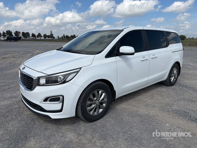 2019 Kia Sedona Camioneta / Minivan